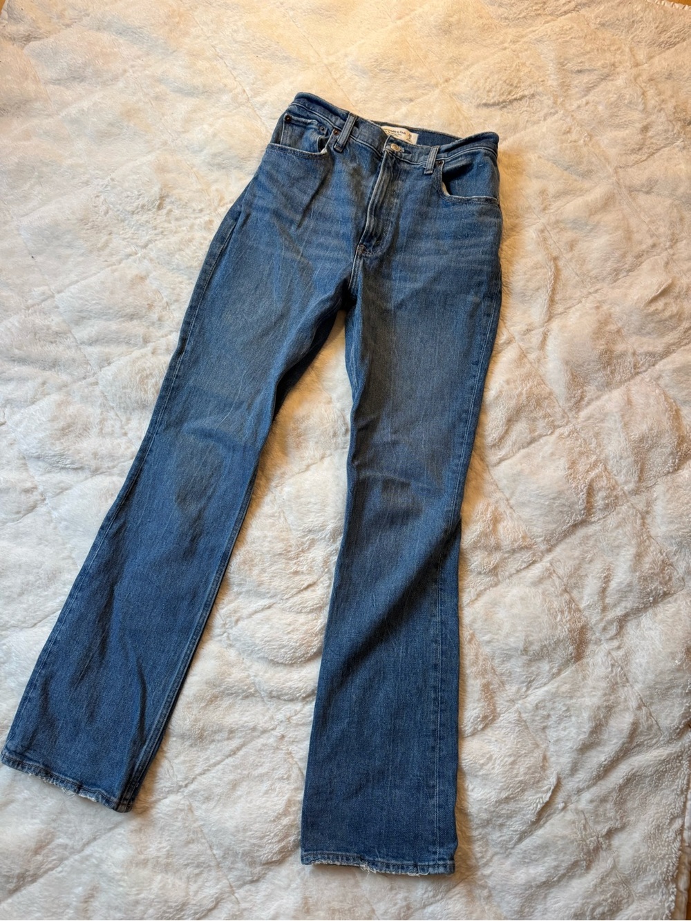 Abercrombie Classic Women's Blue Straight-Leg Jeans
